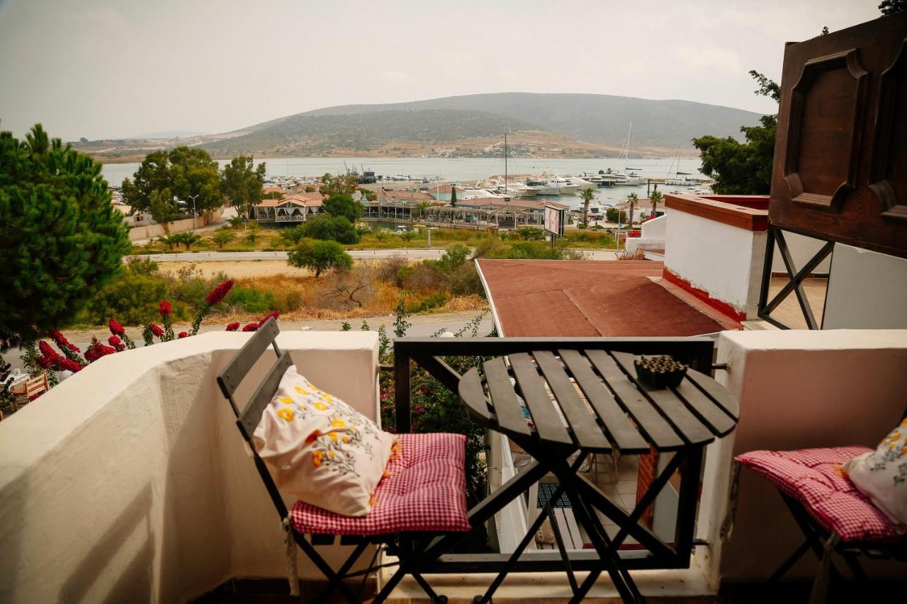 Parva Port Apartment Alacati Exterior photo